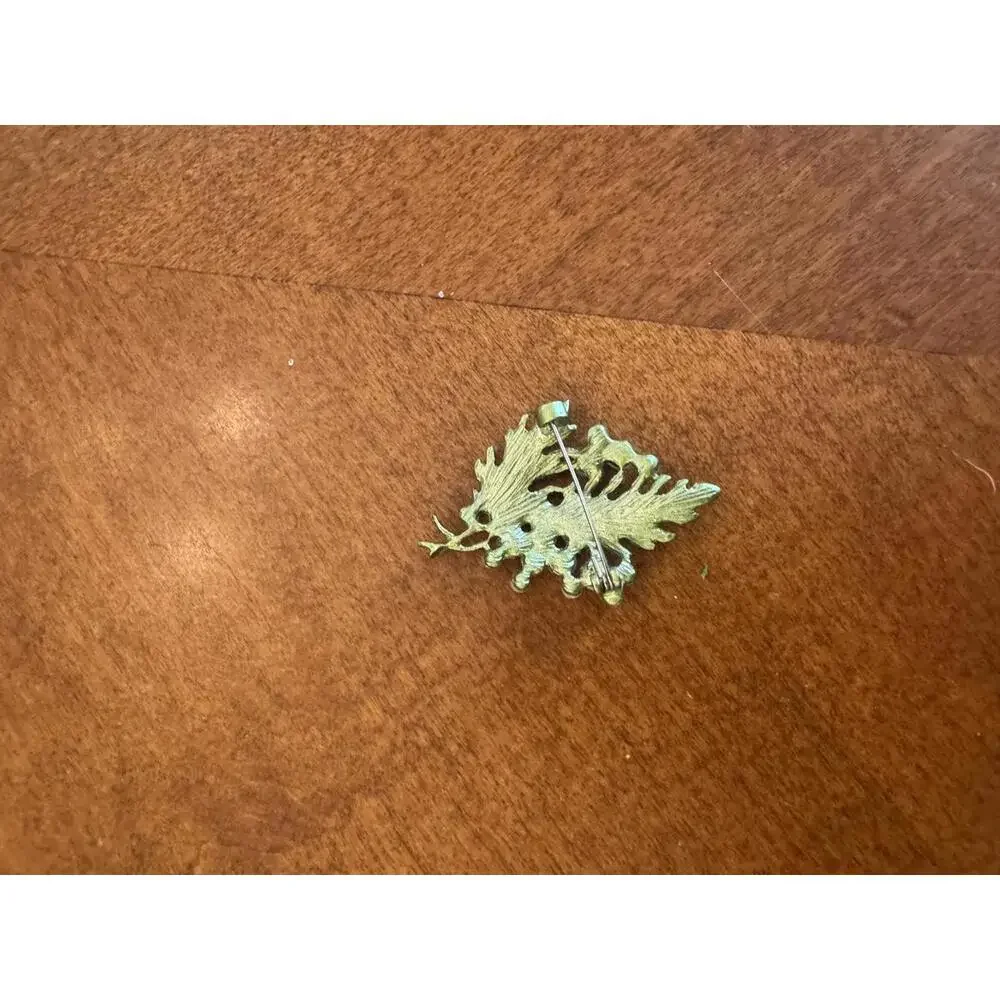 N/A vintage brooch